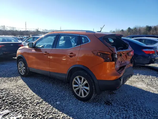 JN1BJ1CPXHW015881 2017 NISSAN ROGUE - Image 2