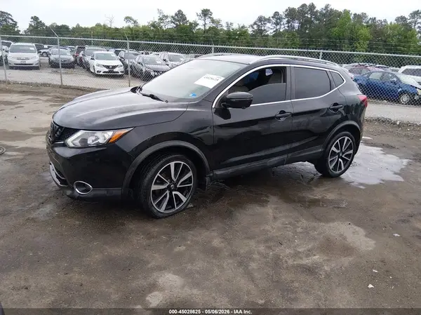 JN1BJ1CPXHW016478 2017 NISSAN ROGUE - Image 2