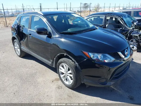 JN1BJ1CPXHW016772 2017 NISSAN ROGUE - Image 1