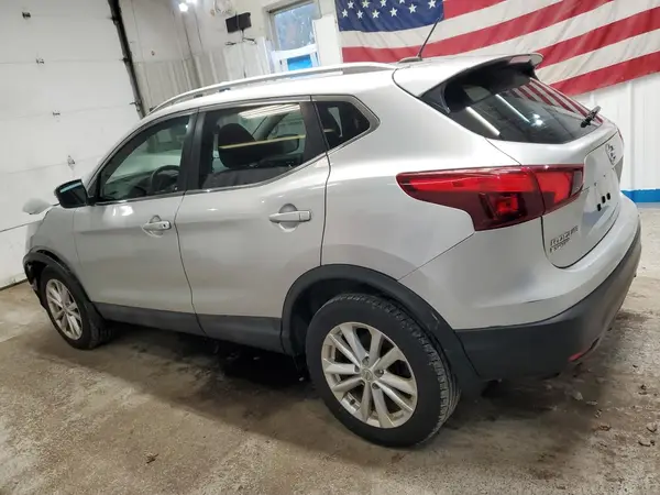 JN1BJ1CPXHW017520 2017 NISSAN ROGUE - Image 2