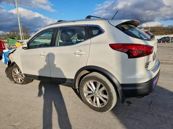 JN1BJ1CPXHW018151 2017 NISSAN ROGUE - Image 2