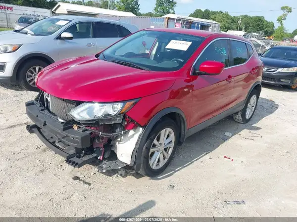 JN1BJ1CPXHW021843 2017 NISSAN ROGUE - Image 2