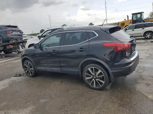 JN1BJ1CPXHW023902 2017 NISSAN ROGUE - Image 2