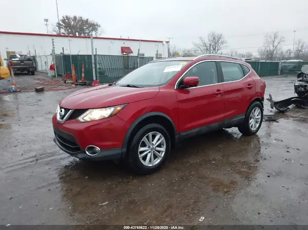 JN1BJ1CPXHW024497 2017 NISSAN ROGUE - Image 2