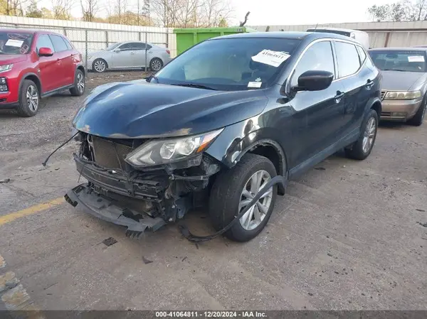JN1BJ1CPXHW026170 2017 NISSAN ROGUE - Image 2