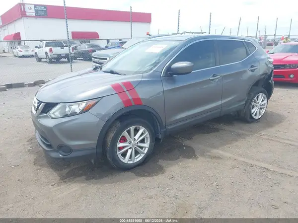 JN1BJ1CPXHW031000 2017 NISSAN ROGUE - Image 2