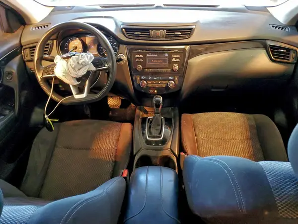 JN1BJ1CPXHW031403 2017 NISSAN ROGUE - Image 8