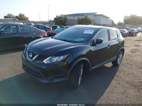 JN1BJ1CPXHW032163 2017 NISSAN ROGUE - Image 2