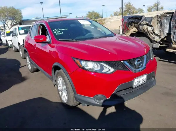 JN1BJ1CPXHW032969 2017 NISSAN ROGUE - Image 1