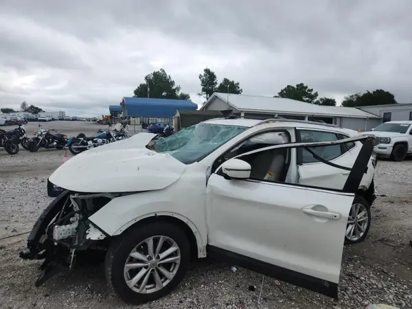 JN1BJ1CPXJW100838 2018 NISSAN ROGUE - Image 1