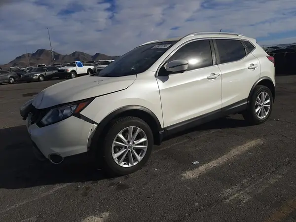 JN1BJ1CPXJW105425 2018 NISSAN ROGUE - Image 1