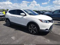 JN1BJ1CPXJW109829 2018 NISSAN ROGUE