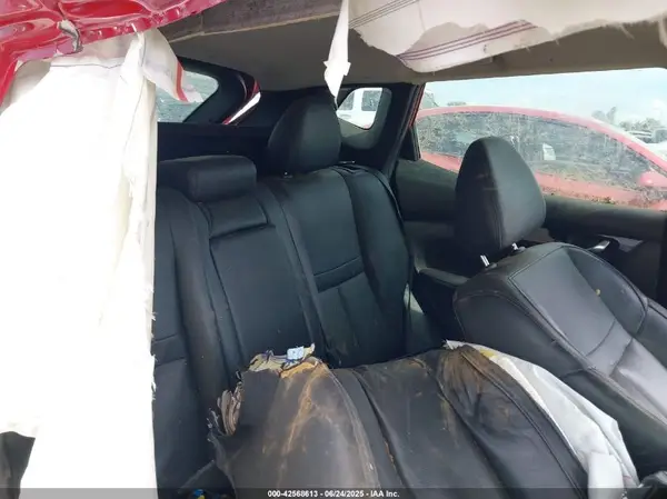 JN1BJ1CPXJW153863 2018 NISSAN ROGUE - Image 8