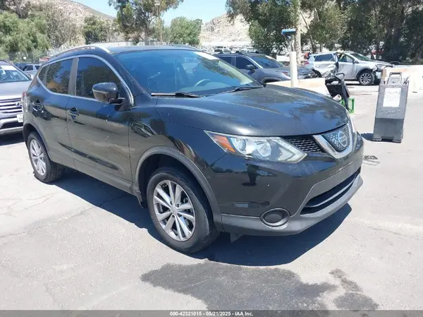 JN1BJ1CPXJW153913 2018 NISSAN ROGUE - Image 1