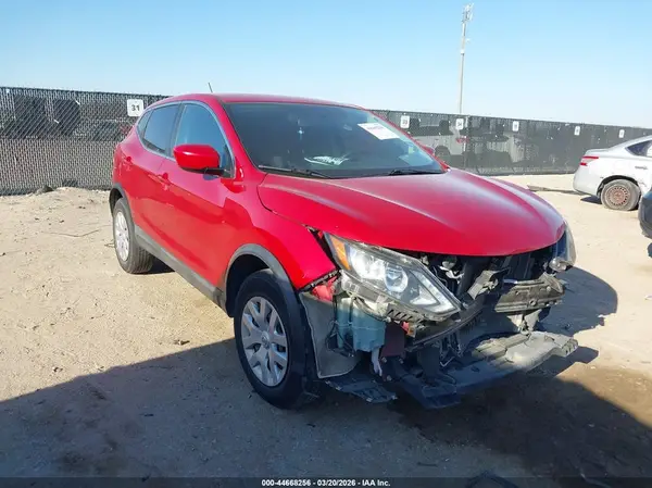 JN1BJ1CPXJW154432 2018 NISSAN ROGUE - Image 1