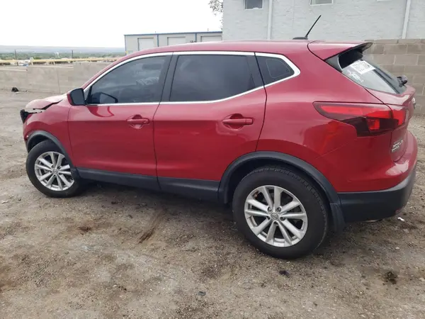 JN1BJ1CPXJW180545 2018 NISSAN ROGUE - Image 2