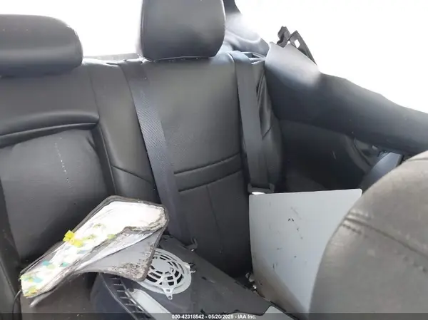 JN1BJ1CPXJW180626 2018 NISSAN ROGUE - Image 8