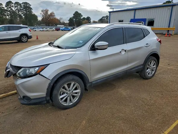 JN1BJ1CPXJW182425 2018 NISSAN ROGUE