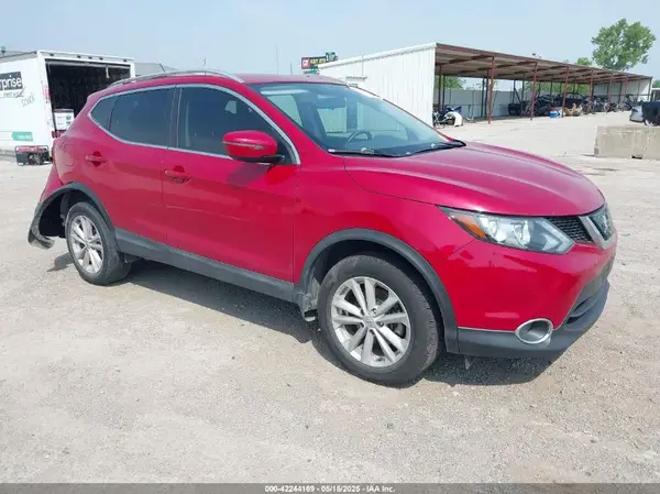 JN1BJ1CPXJW183140 2018 NISSAN ROGUE - Image 1