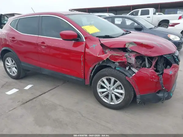 JN1BJ1CPXJW183803 2018 NISSAN ROGUE - Image 1