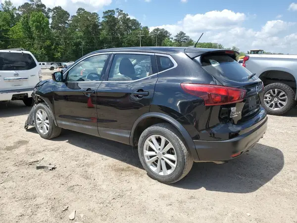 JN1BJ1CPXJW184059 2018 NISSAN ROGUE - Image 2