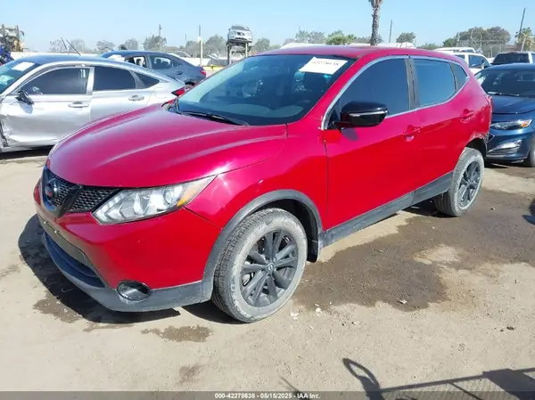JN1BJ1CPXJW186099 2018 NISSAN ROGUE - Image 2