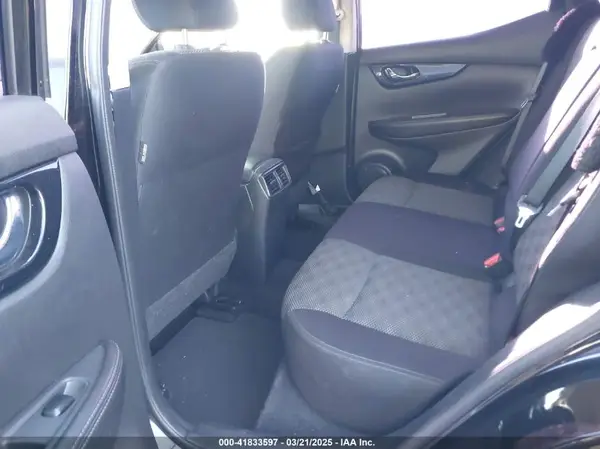 JN1BJ1CPXJW186734 2018 NISSAN ROGUE - Image 8