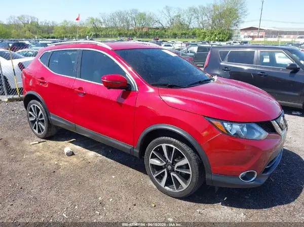 JN1BJ1CPXJW189309 2018 NISSAN ROGUE - Image 1