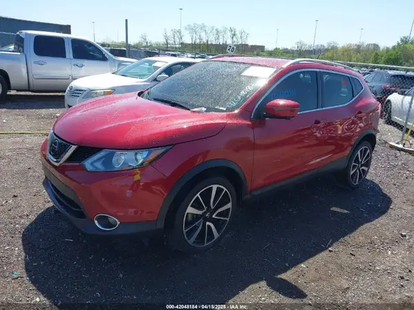 JN1BJ1CPXJW189309 2018 NISSAN ROGUE - Image 2