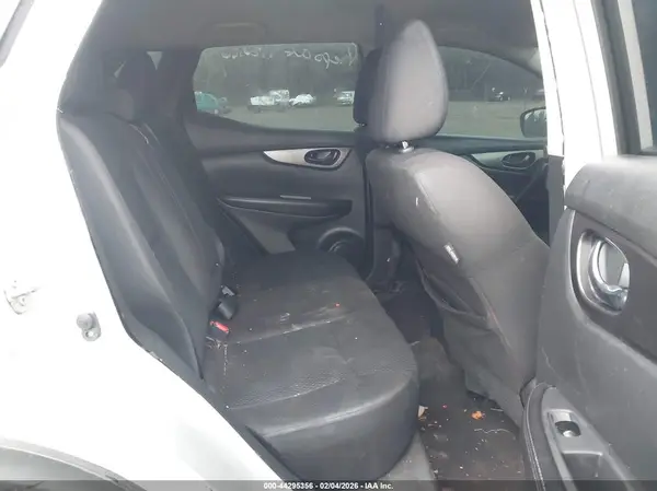 JN1BJ1CPXJW190816 2018 NISSAN ROGUE - Image 8