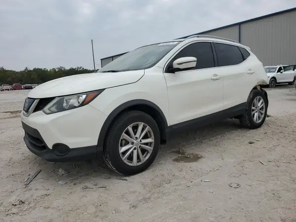 JN1BJ1CPXJW191335 2018 NISSAN ROGUE - Image 1