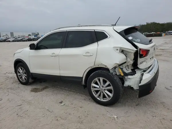 JN1BJ1CPXJW191335 2018 NISSAN ROGUE - Image 2