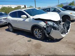 JN1BJ1CPXJW195871 2018 NISSAN ROGUE