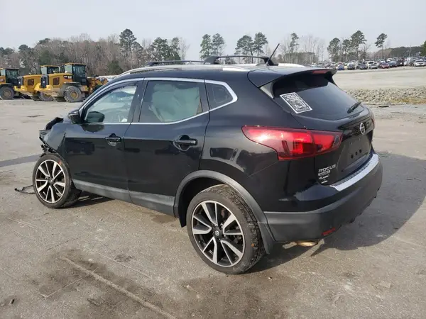 JN1BJ1CPXJW500639 2018 NISSAN ROGUE - Image 2
