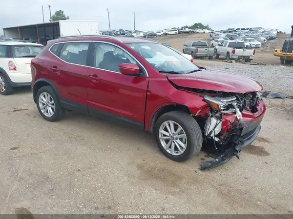 JN1BJ1CPXKW212458 2019 NISSAN ROGUE - Image 1