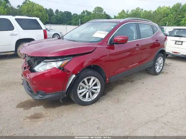 JN1BJ1CPXKW212458 2019 NISSAN ROGUE - Image 2