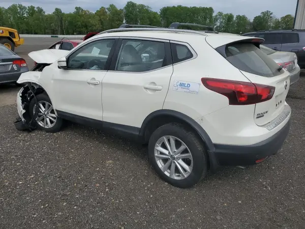 JN1BJ1CPXKW213545 2019 NISSAN ROGUE - Image 2