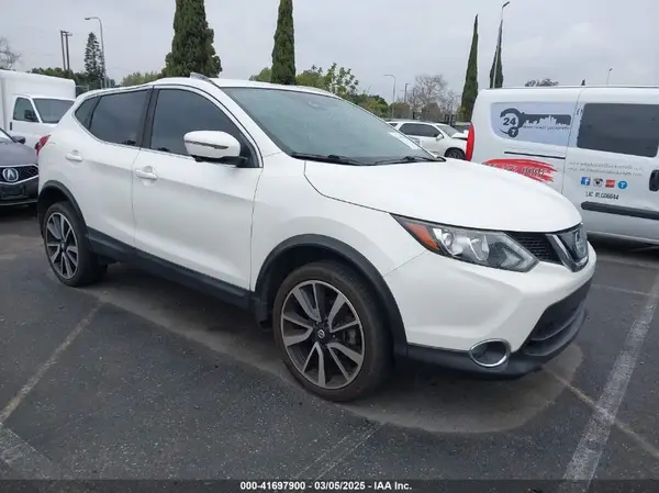 JN1BJ1CPXKW222648 2019 NISSAN ROGUE - Image 1