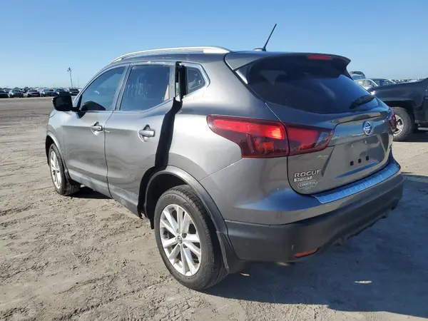 JN1BJ1CPXKW234718 2019 NISSAN ROGUE - Image 2