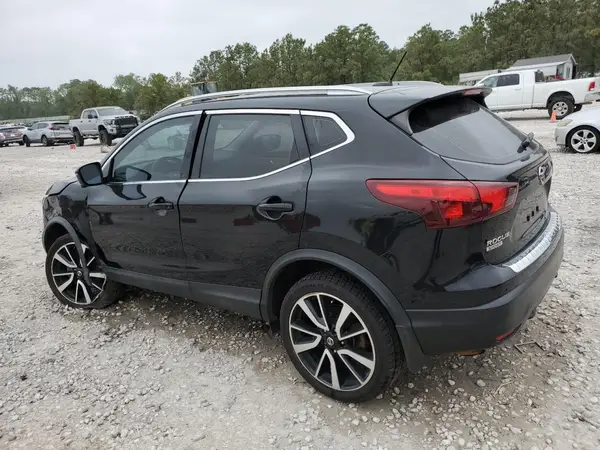 JN1BJ1CPXKW239661 2019 NISSAN ROGUE - Image 2