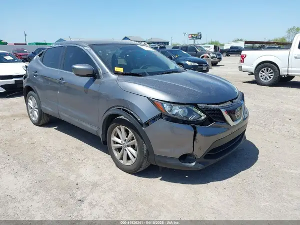 JN1BJ1CPXKW525588 2019 NISSAN ROGUE - Image 1