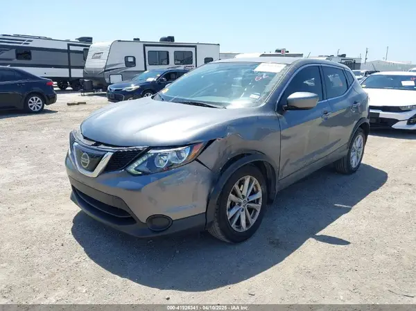 JN1BJ1CPXKW525588 2019 NISSAN ROGUE - Image 2