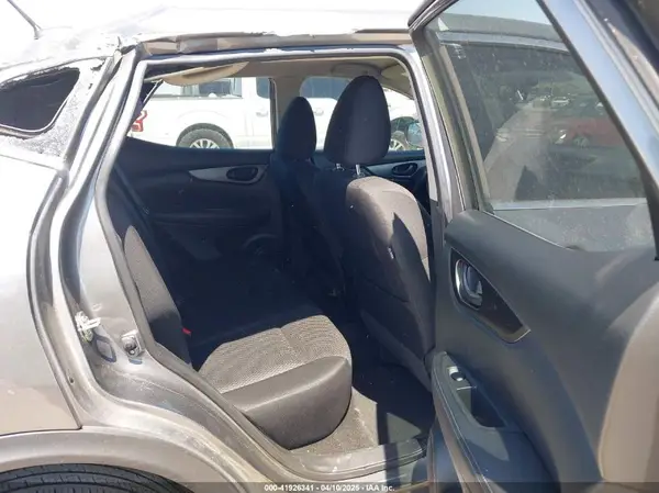 JN1BJ1CPXKW525588 2019 NISSAN ROGUE - Image 8