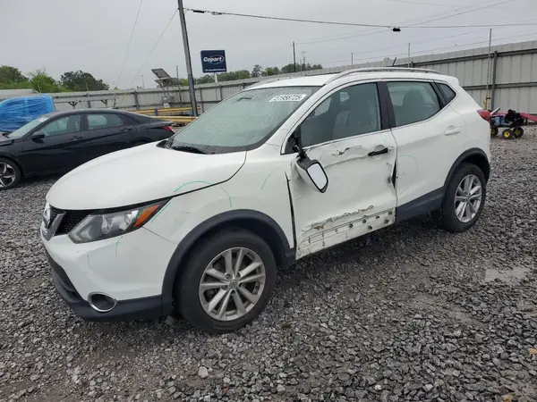 JN1BJ1CR0HW101797 2017 NISSAN ROGUE - Image 1