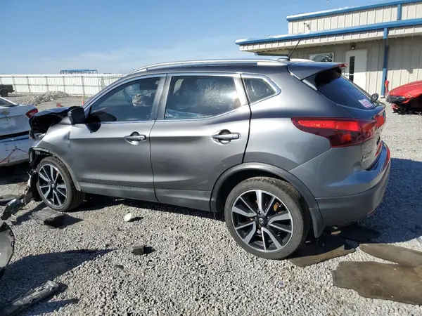 JN1BJ1CR0HW102187 2017 NISSAN ROGUE - Image 2