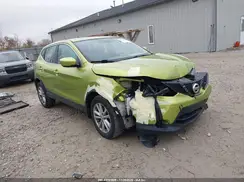 JN1BJ1CR0HW111696 2017 NISSAN ROGUE