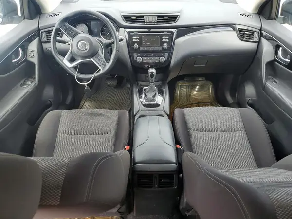JN1BJ1CR0HW111861 2017 NISSAN ROGUE - Image 8