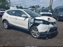 JN1BJ1CR0HW112444 2017 NISSAN ROGUE
