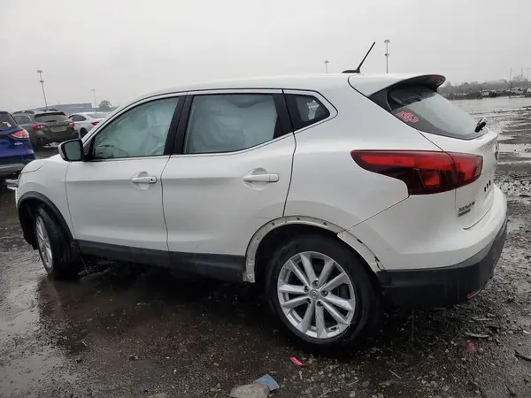 JN1BJ1CR0HW112864 2017 NISSAN ROGUE - Image 2
