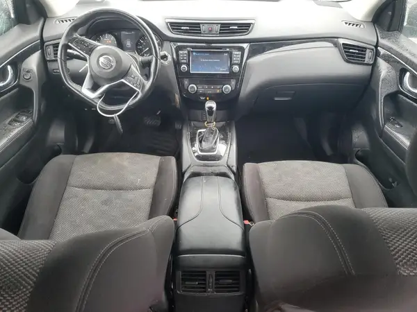 JN1BJ1CR0HW113187 2017 NISSAN ROGUE - Image 8